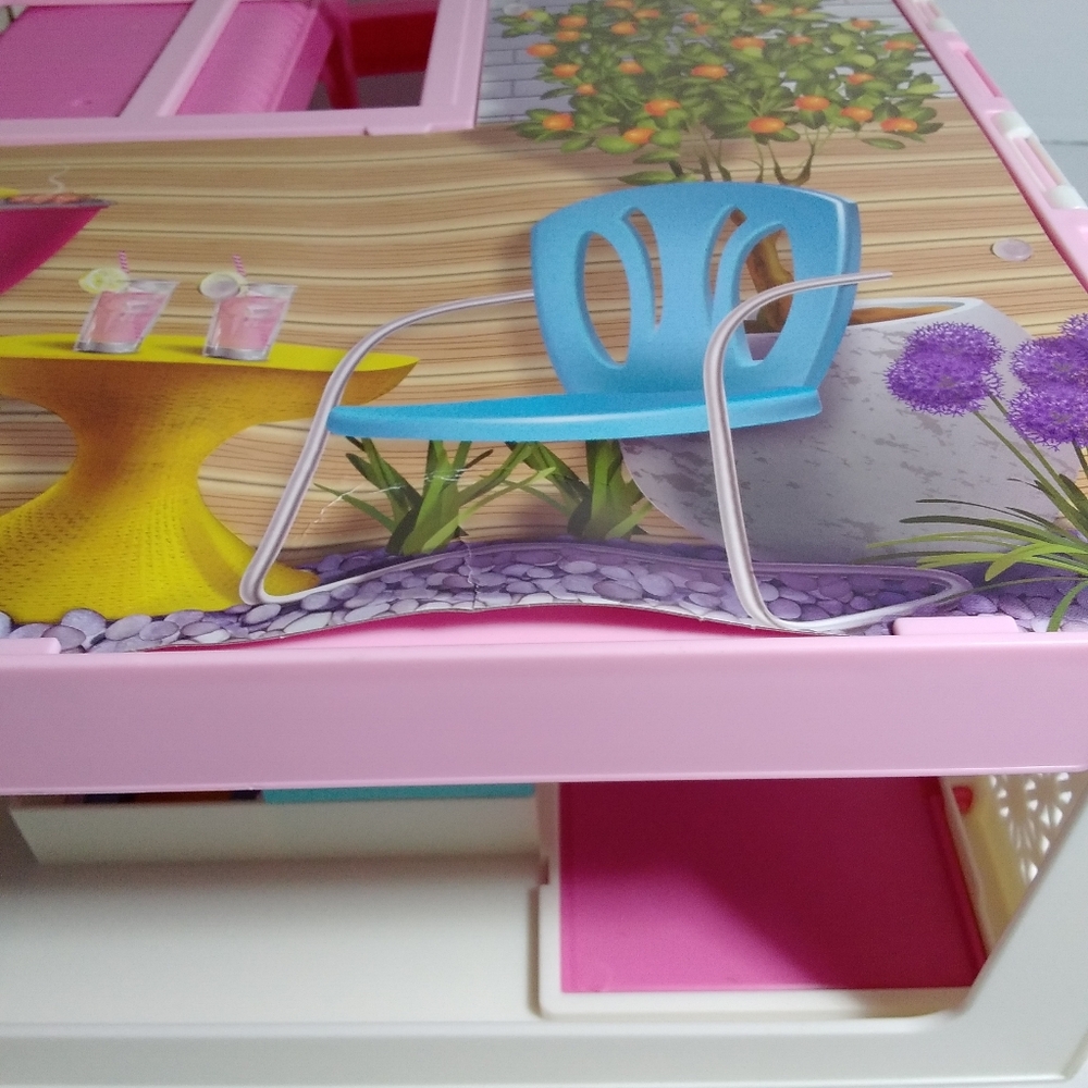 Barbie Portable Set - Picture 11 of 16